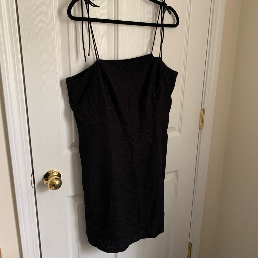 Old Navy 2x black cami/dress tie straps